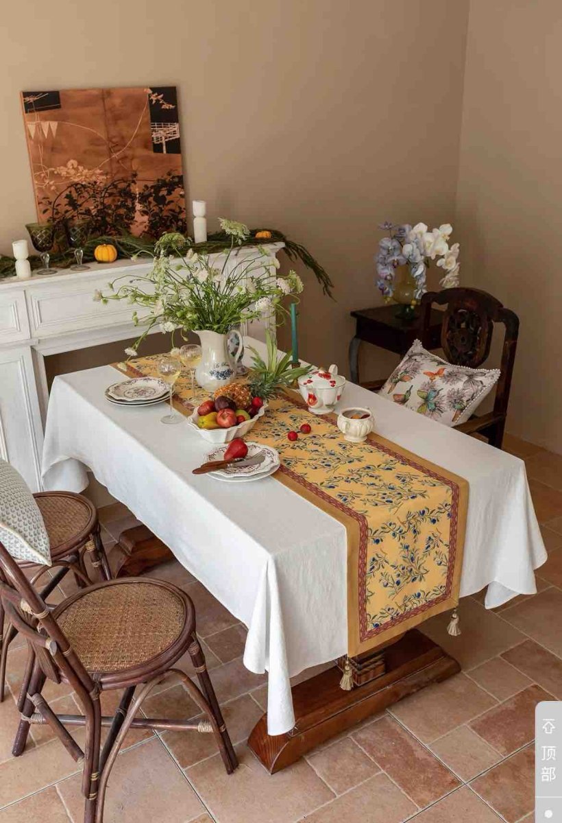 Italian Floral Decorative Table Runner for Elegant Table Setting